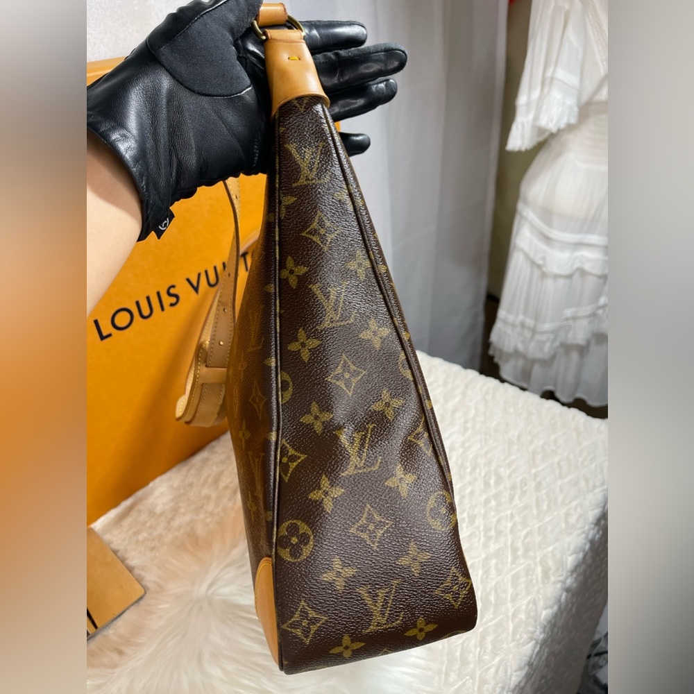 🌸MONOGRAM BOULOGNE 35 SHOULDER BAG - Picture 8 of 16